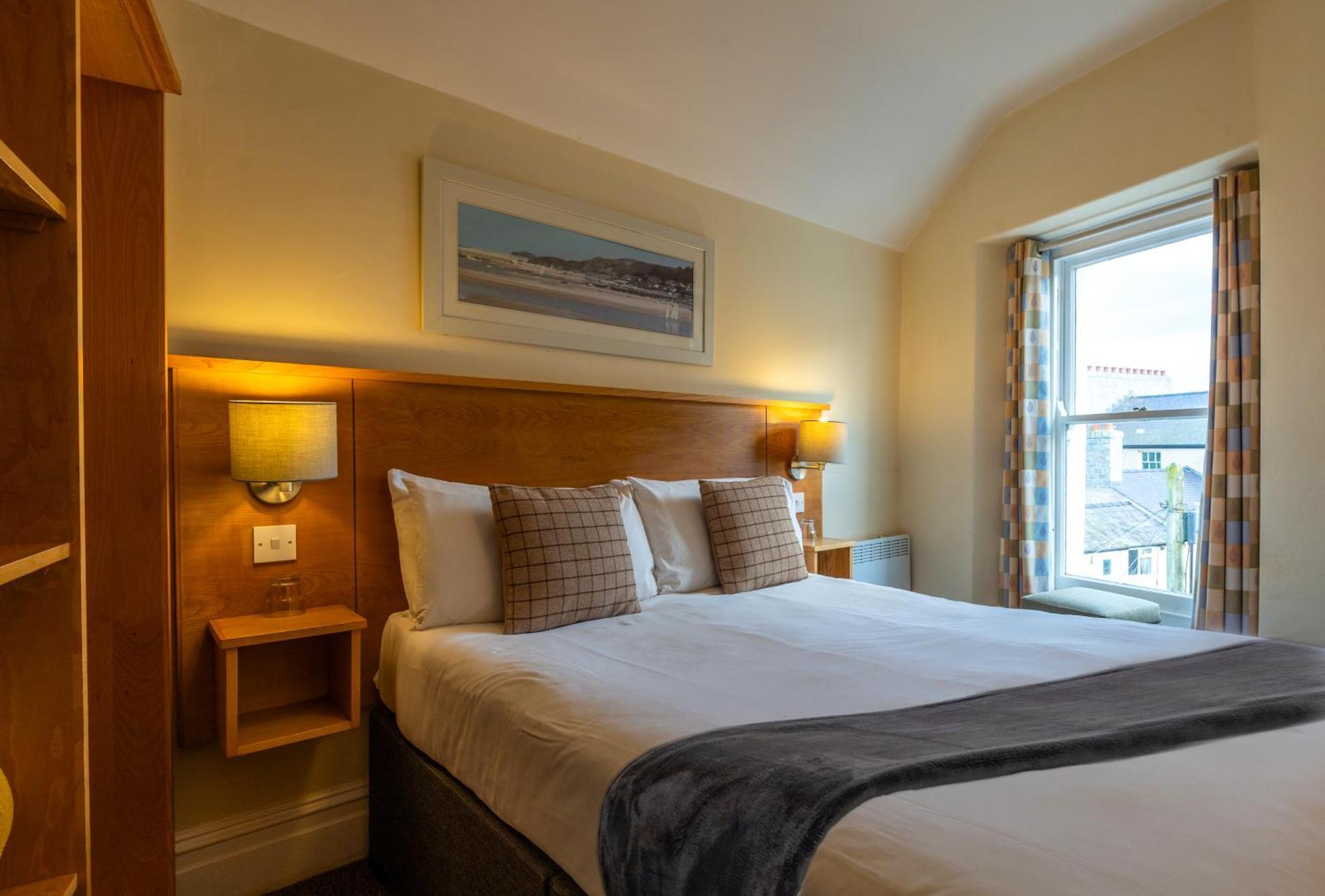 Castle Court Hotel Beaumaris Exterior foto